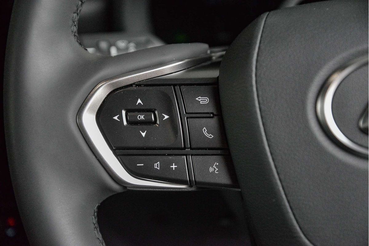 2024 Lexus LBX Luxury MAYH10R