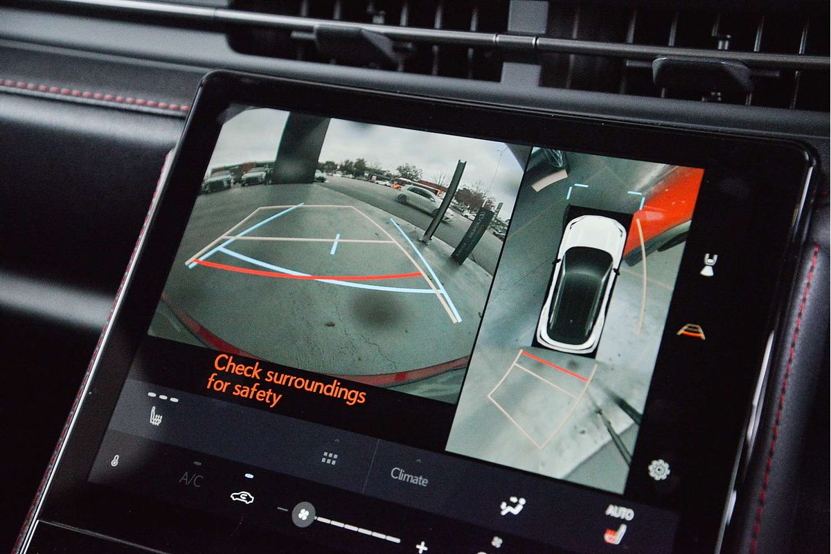 2024 Lexus LBX Luxury MAYH10R