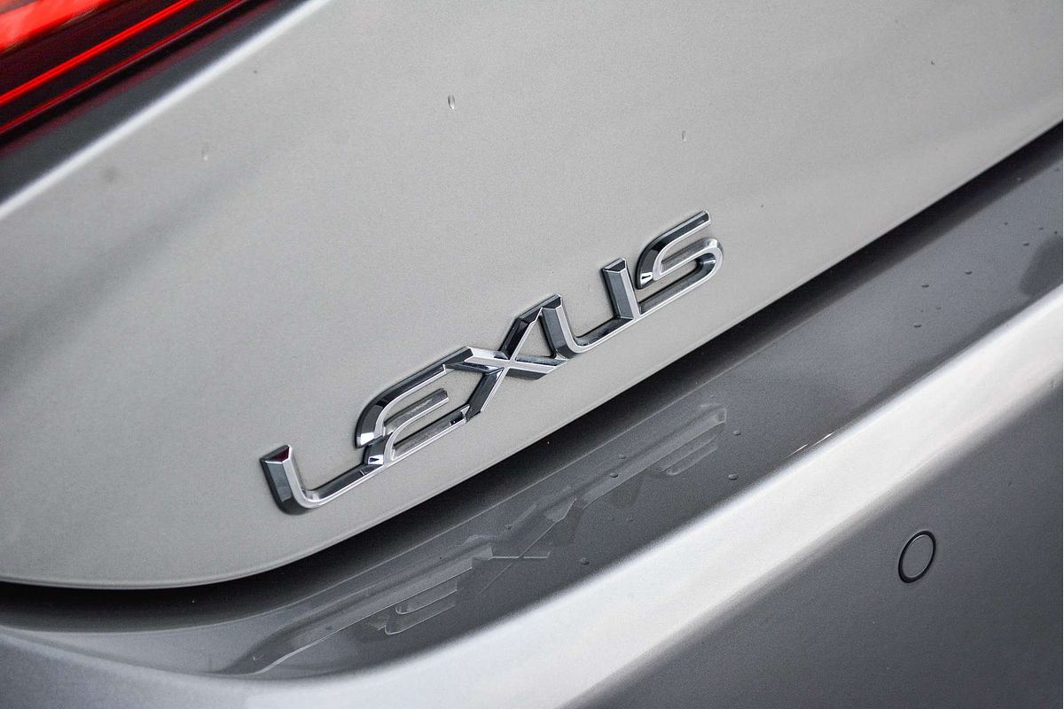 2020 Lexus ES ES300h Luxury AXZH10R