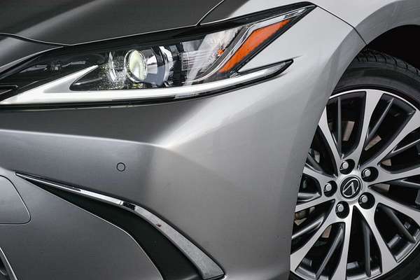 2020 Lexus ES ES300h Luxury AXZH10R