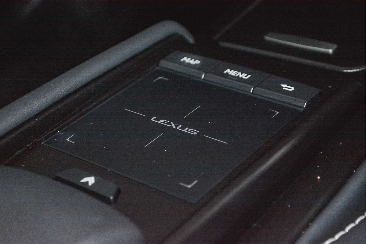 2020 Lexus ES ES300h Luxury AXZH10R