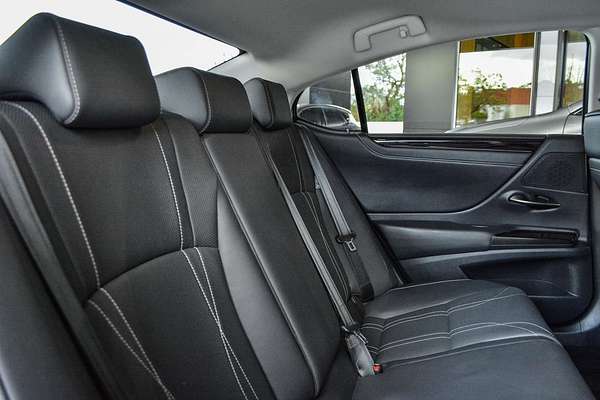 2020 Lexus ES ES300h Luxury AXZH10R