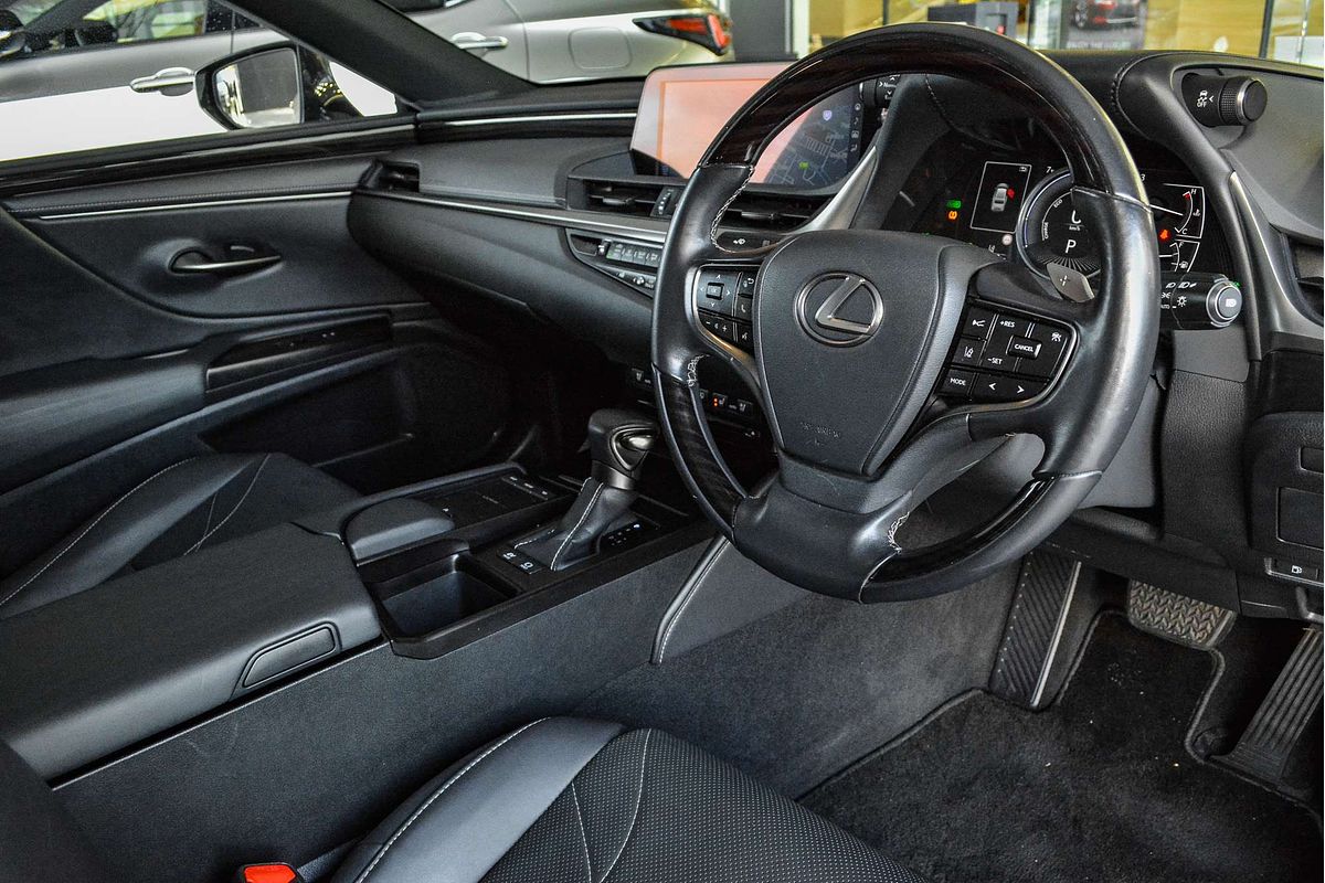 2020 Lexus ES ES300h Luxury AXZH10R