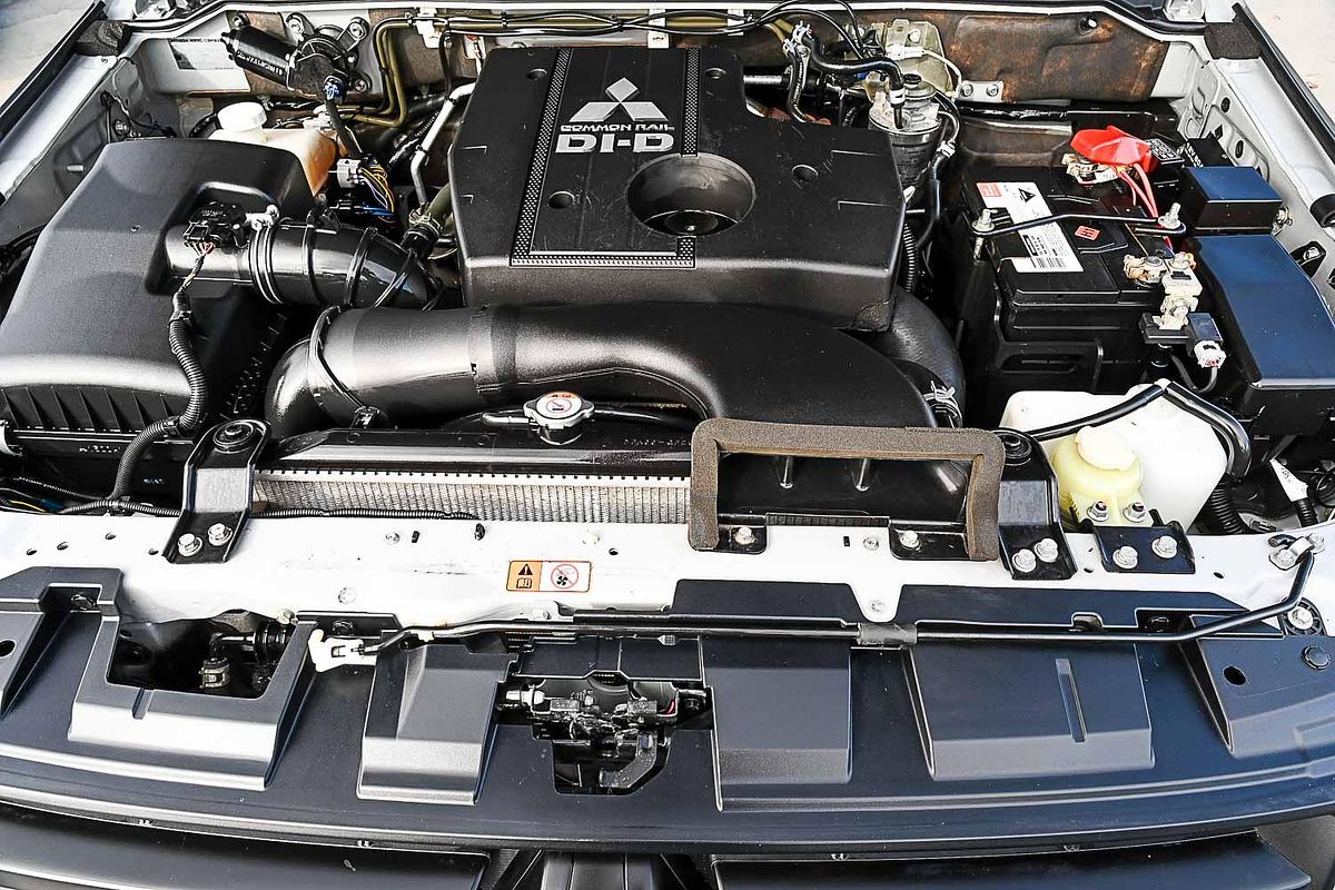 2014 Mitsubishi Pajero GLX-R NW