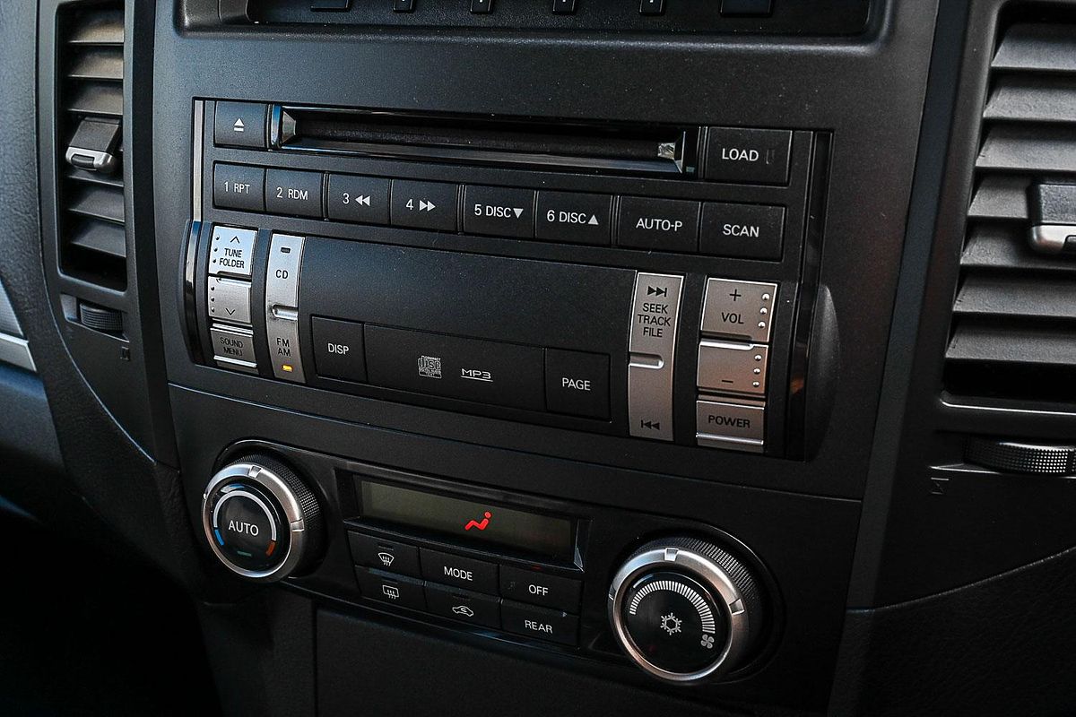 2014 Mitsubishi Pajero GLX-R NW
