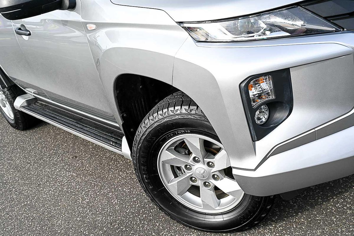 2022 Mitsubishi Triton GLX MR 4X4