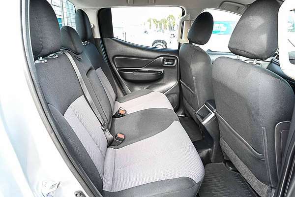2022 Mitsubishi Triton GLX MR 4X4
