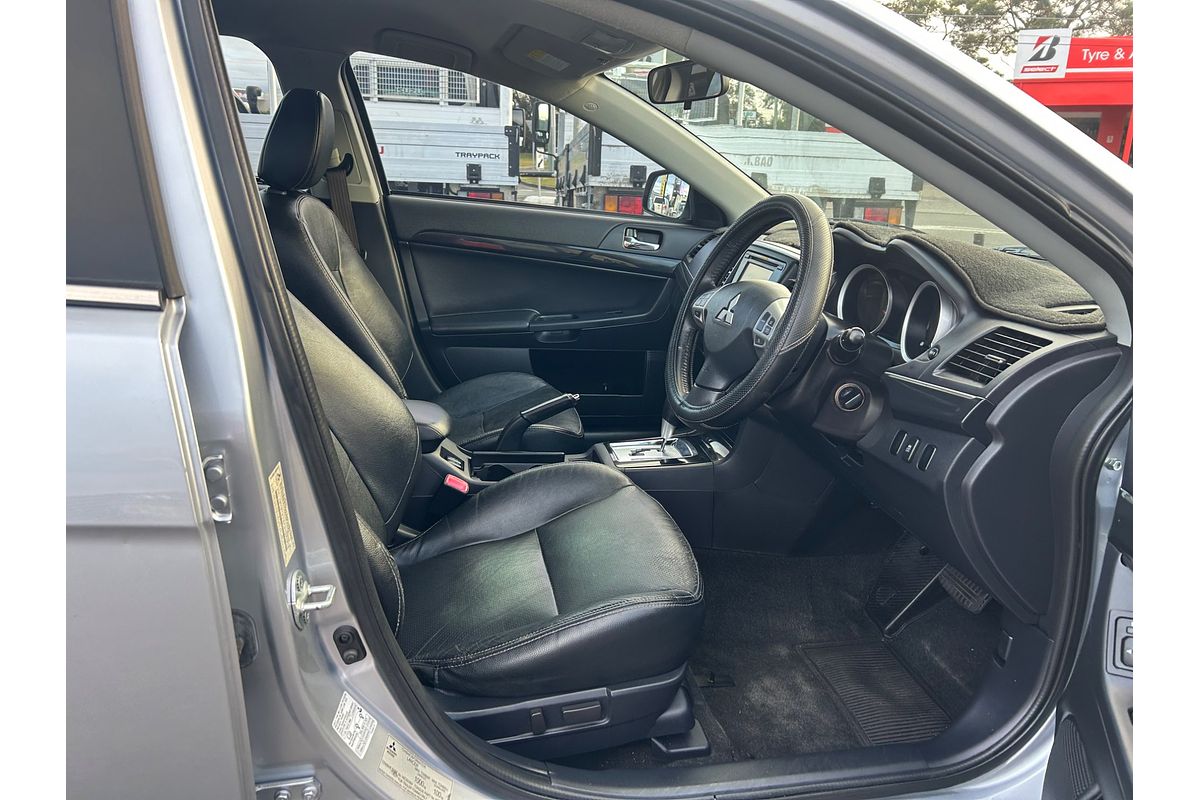 2012 Mitsubishi LANCER LX CJ