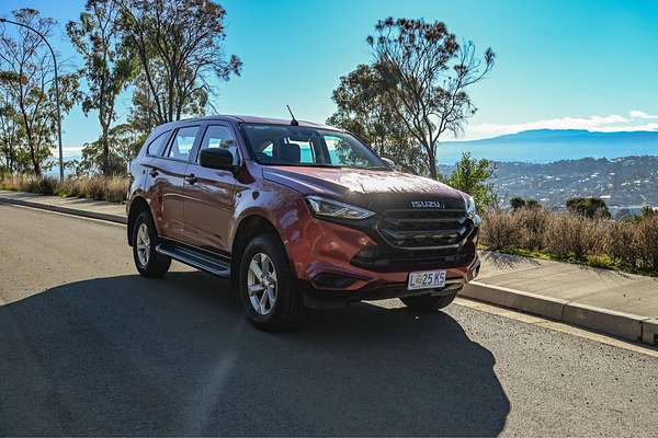 2023 Isuzu MU-X LS-M