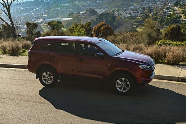 2023 Isuzu MU-X LS-M