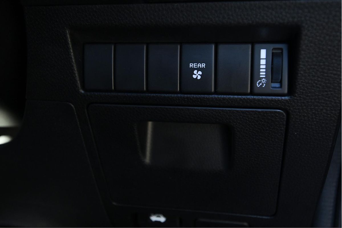 2023 Isuzu MU-X LS-M
