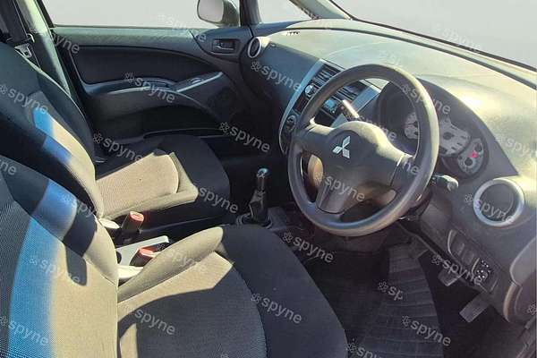 2009 Mitsubishi Colt ES RG