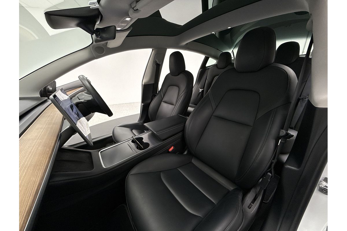 2022 Tesla Model 3 Rear-Wheel Drive