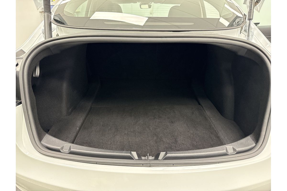 2022 Tesla Model 3 Rear-Wheel Drive