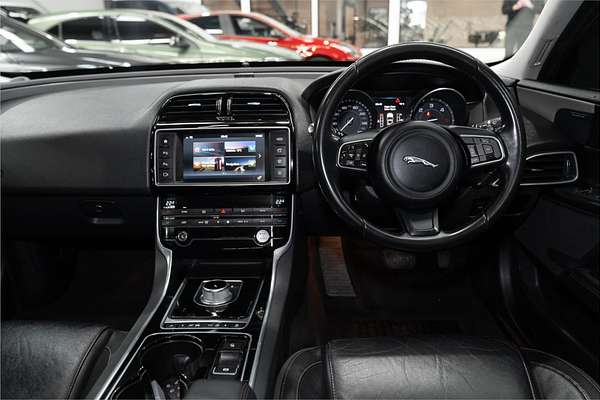 2015 Jaguar XE 20d Prestige X760