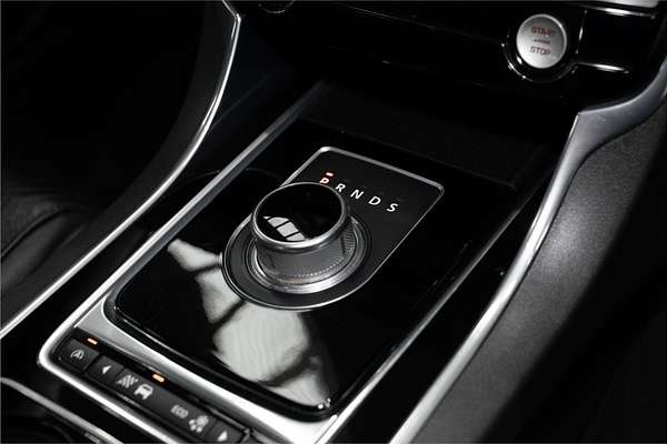 2015 Jaguar XE 20d Prestige X760