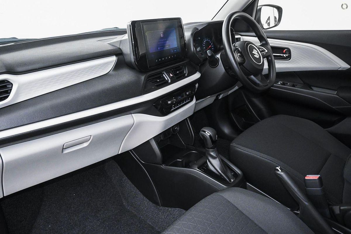 2024 Suzuki Swift Hybrid UZ