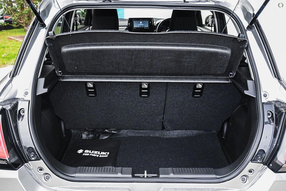 2024 Suzuki Swift Hybrid UZ