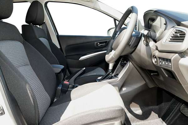 2024 Suzuki S-Cross JYB