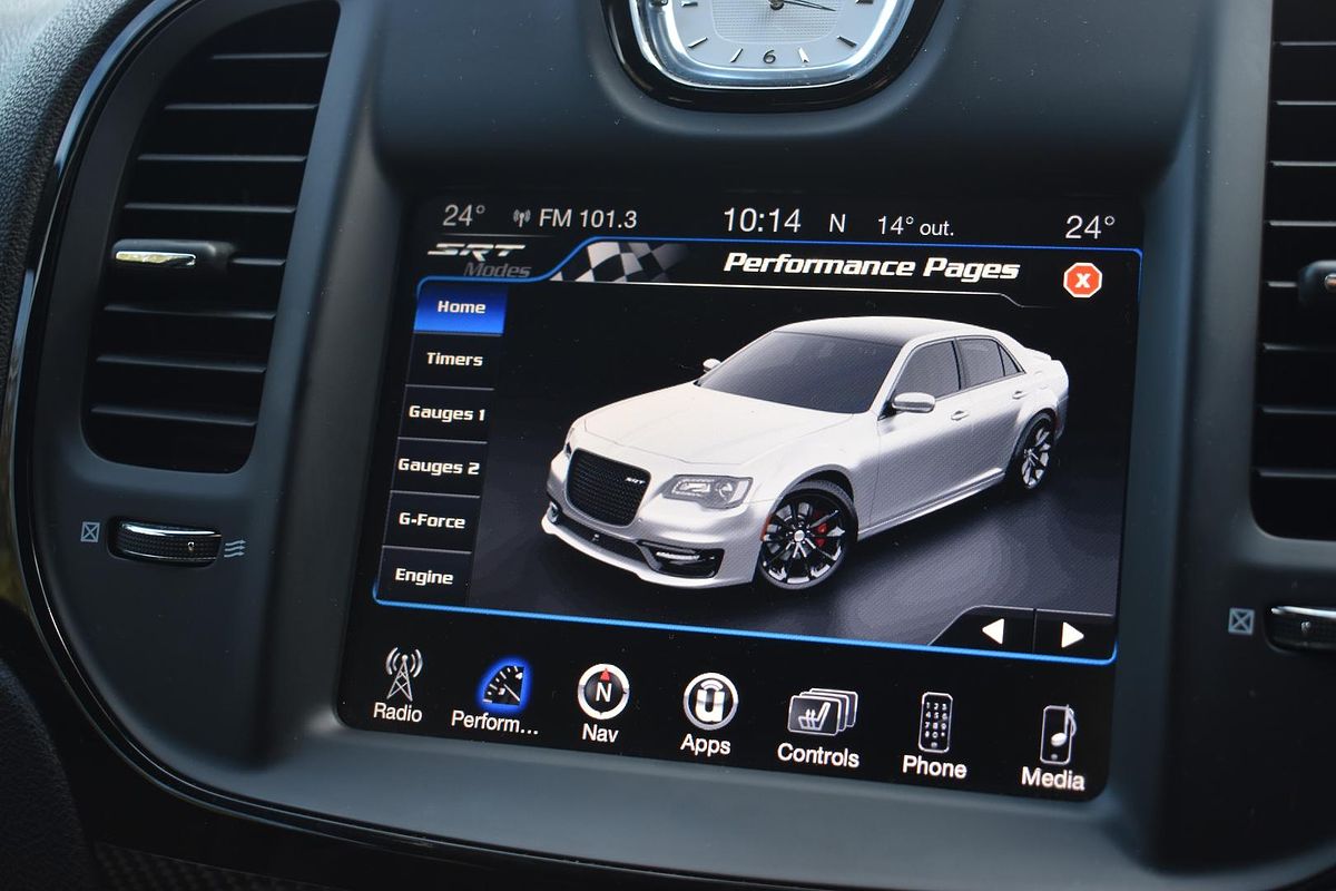 2016 Chrysler 300 SRT LX