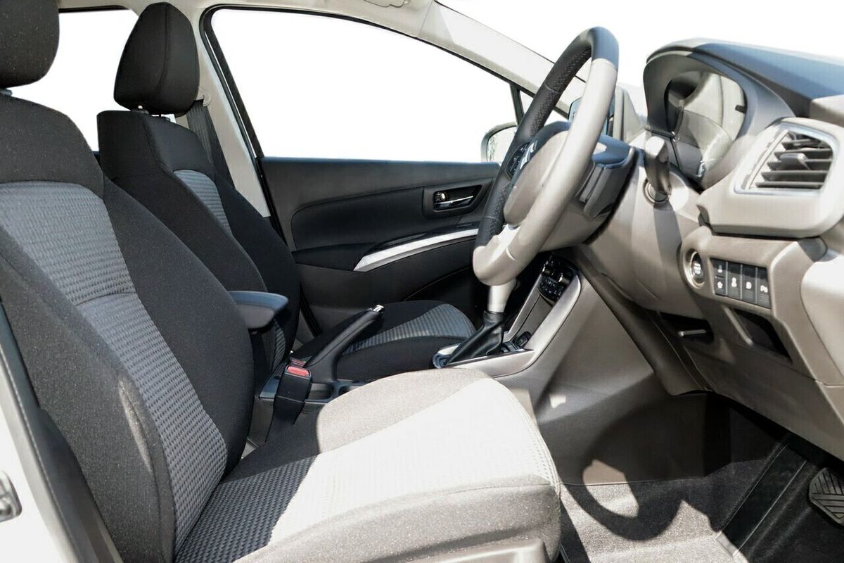 2024 Suzuki S-Cross JYB