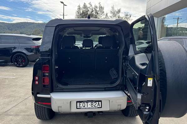 2021 Land Rover Defender 110 P400 XS Edition L663
