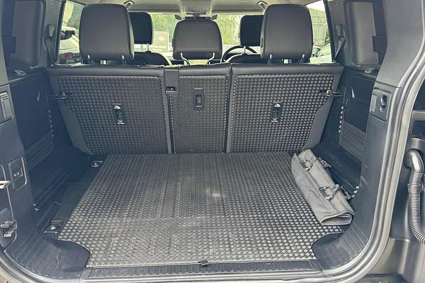 2021 Land Rover Defender 110 P400 XS Edition L663