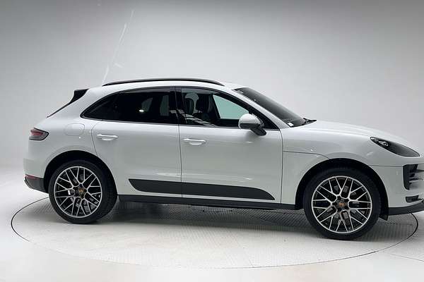 2021 Porsche Macan 95B