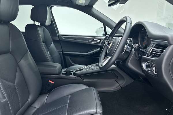 2021 Porsche Macan 95B