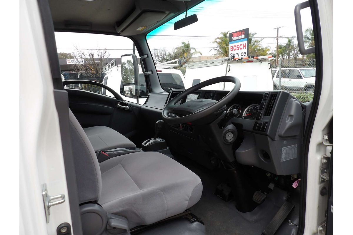 2021 Isuzu N Series NNR 45-150 Vanpack