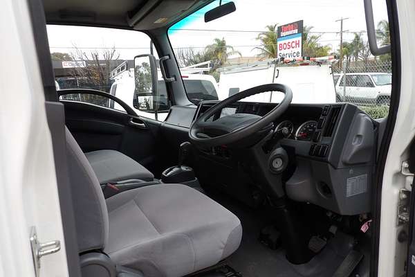 2021 Isuzu N Series NNR 45-150 Vanpack