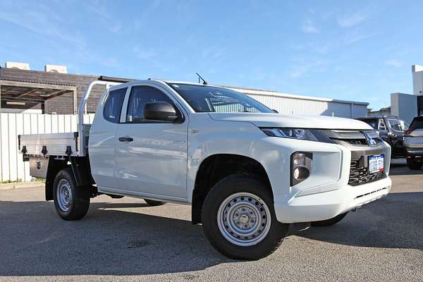 2020 Mitsubishi Triton GLX MR 4X4