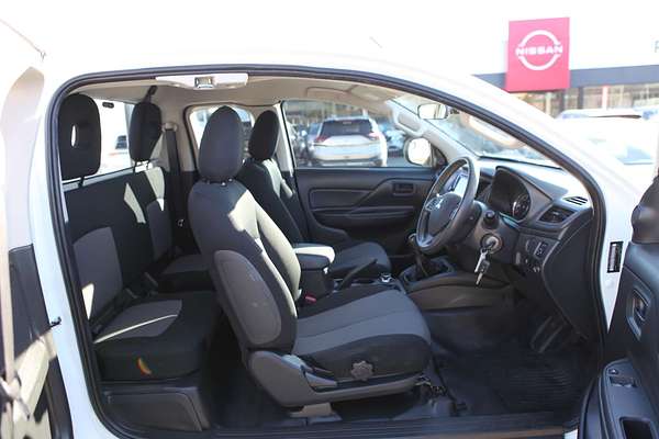 2020 Mitsubishi Triton GLX MR 4X4
