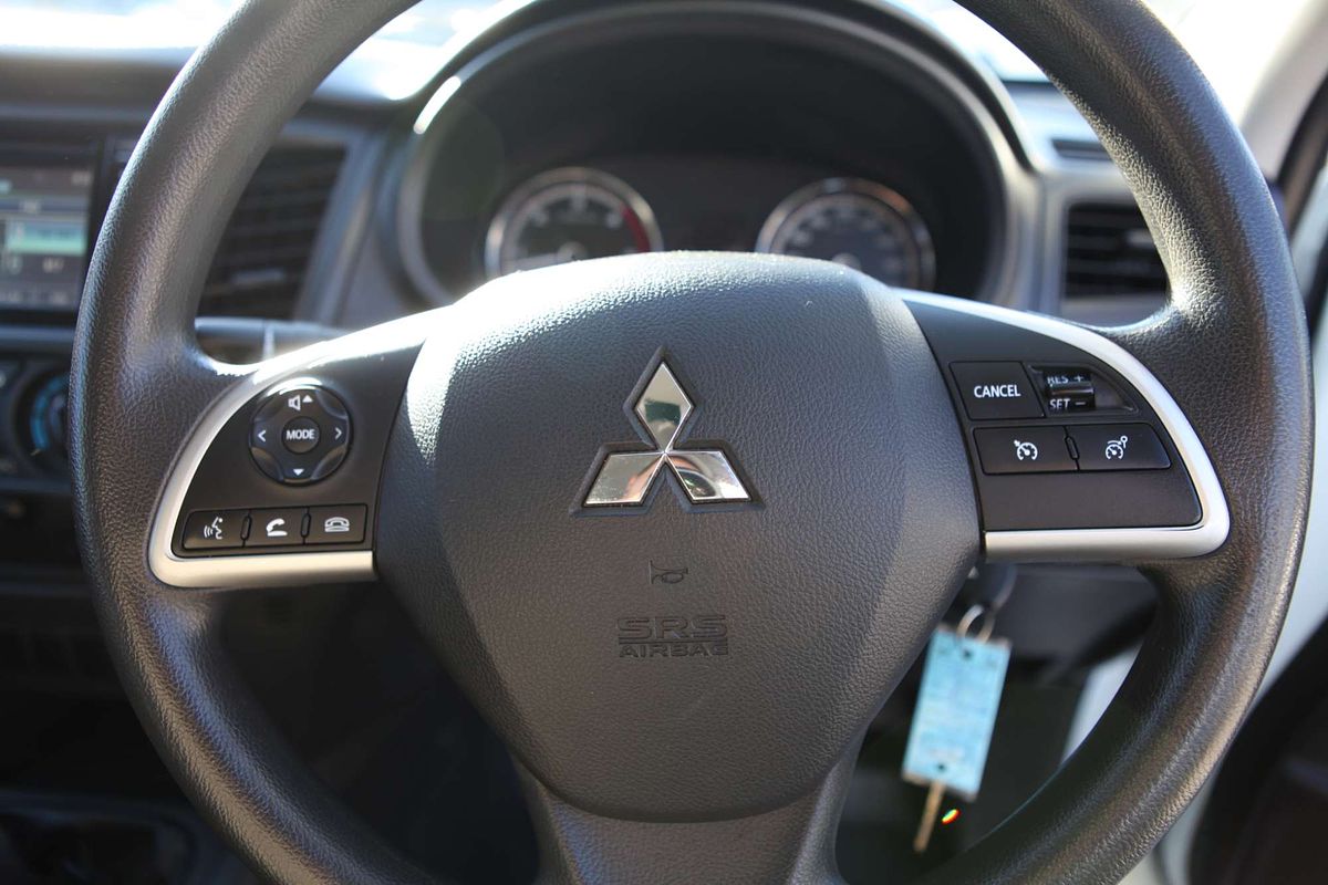2020 Mitsubishi Triton GLX MR 4X4