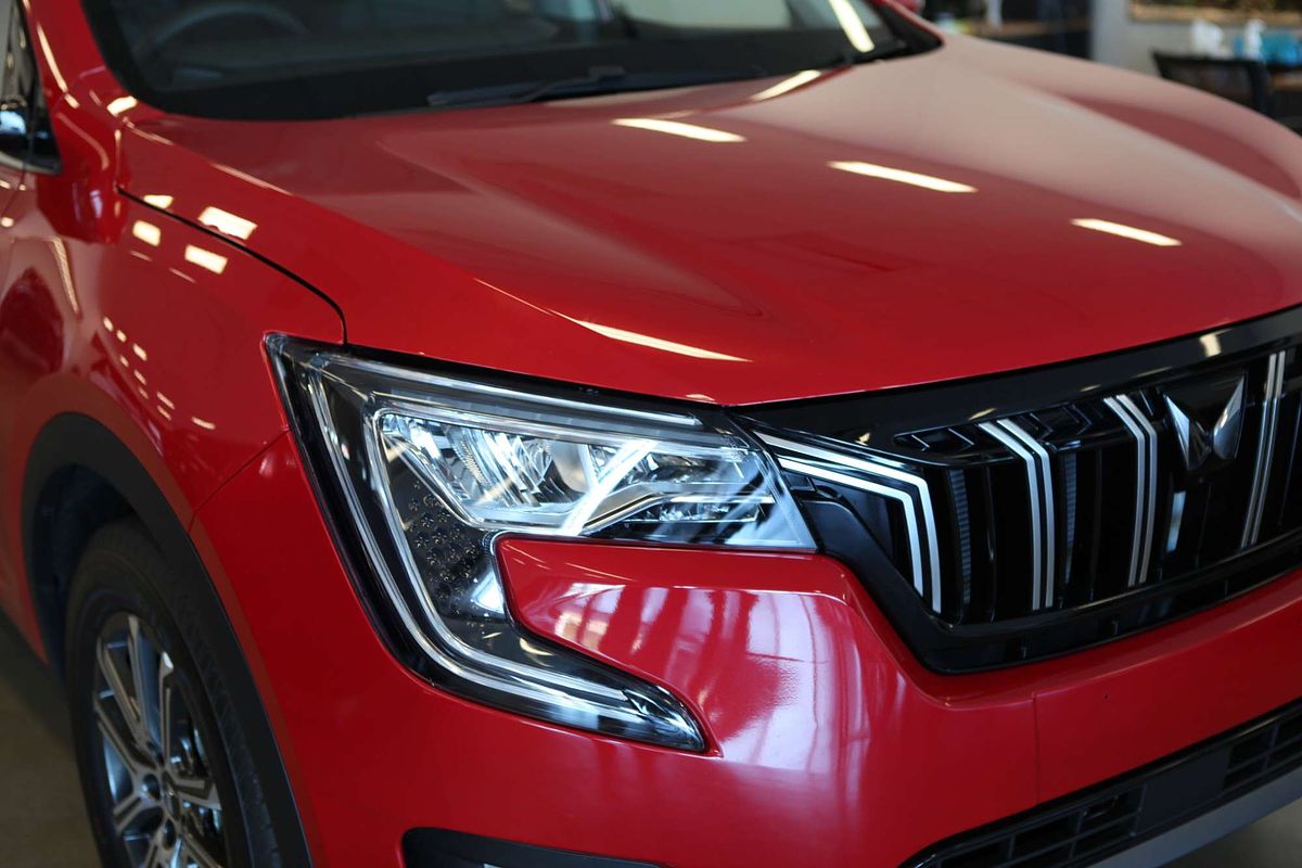2025 Mahindra XUV700 AX7L