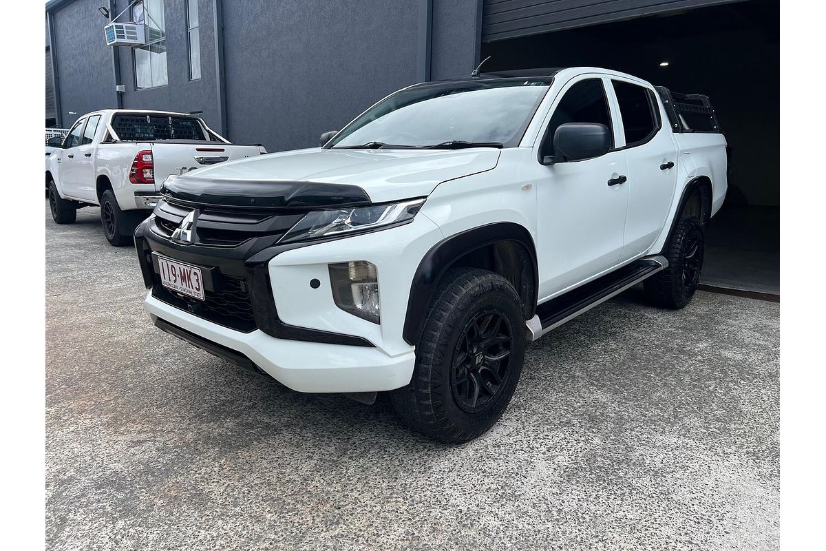 2019 Mitsubishi Triton GLX+ MR 4X4