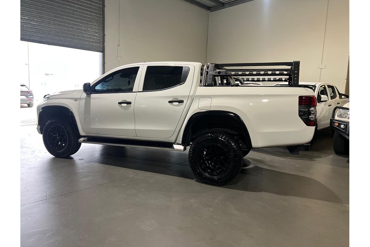 2019 Mitsubishi Triton GLX+ MR 4X4