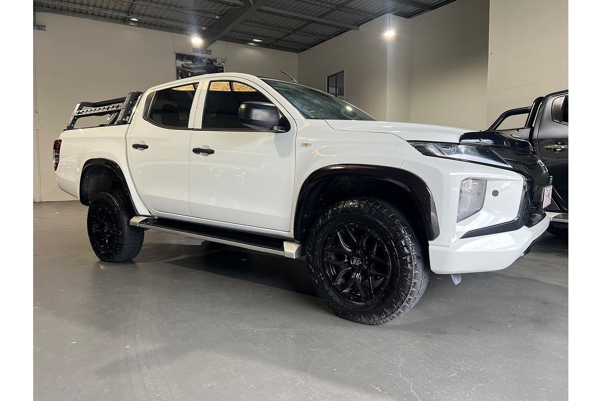2019 Mitsubishi Triton GLX+ MR 4X4
