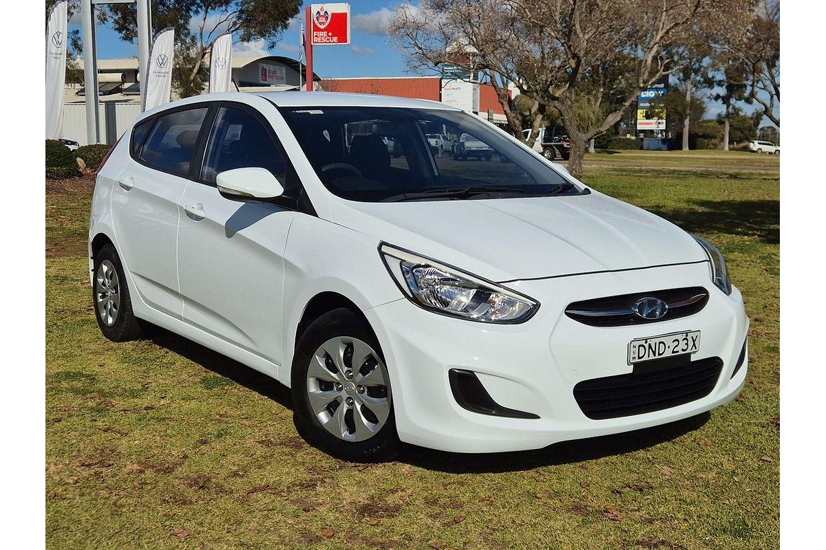 2017 Hyundai Accent Active RB4