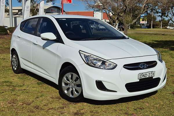 2017 Hyundai Accent Active RB4