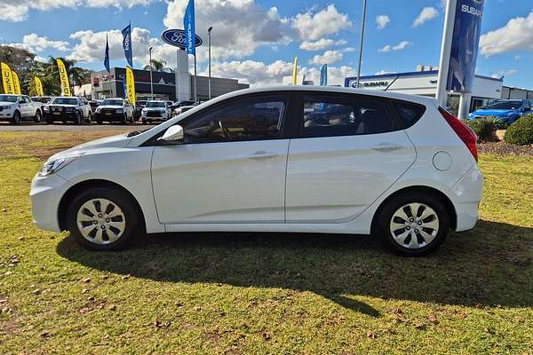 2017 Hyundai Accent Active RB4