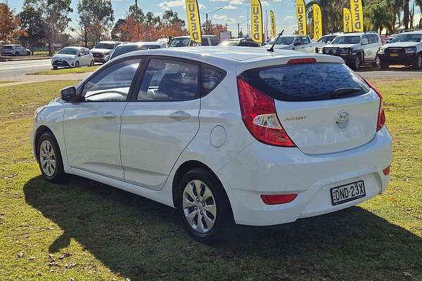 2017 Hyundai Accent Active RB4