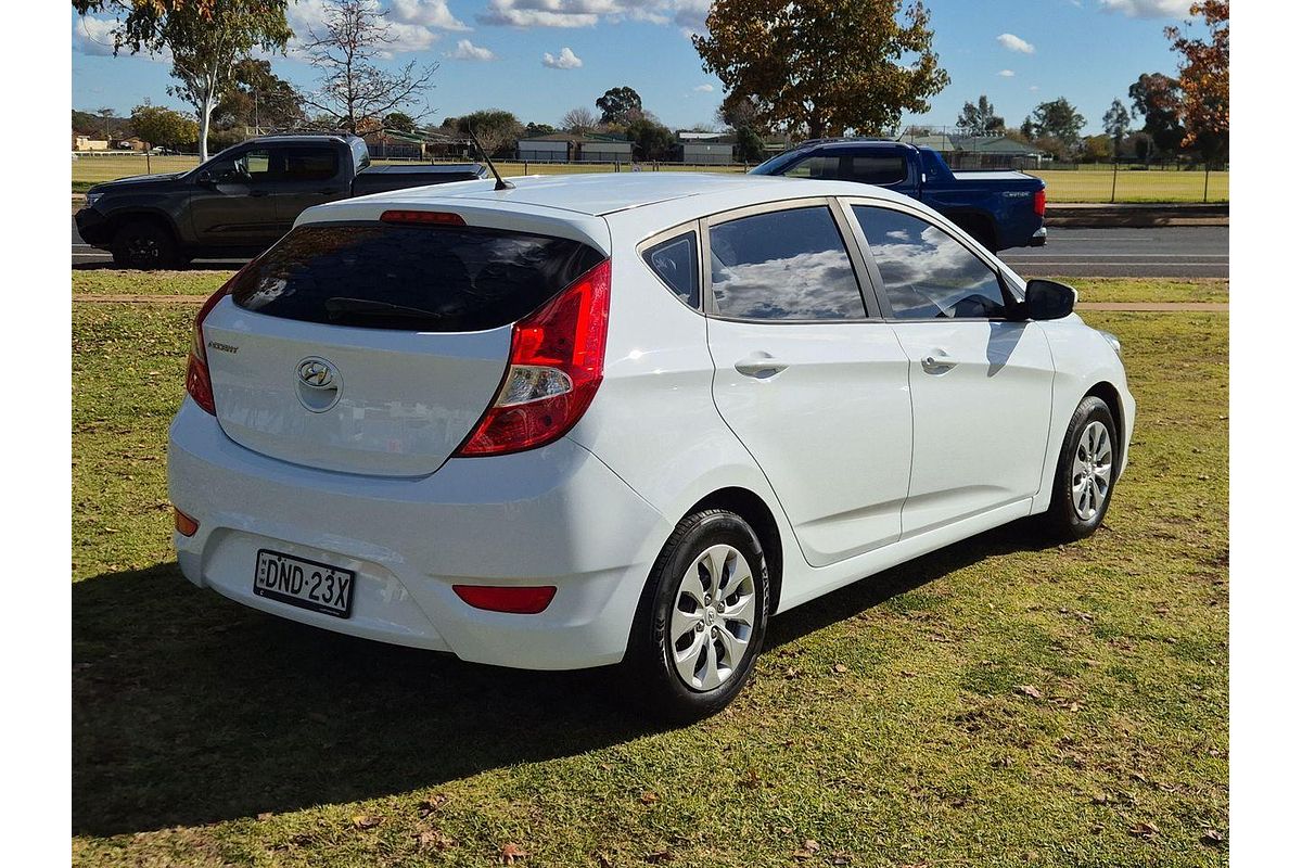 2017 Hyundai Accent Active RB4