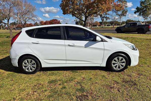 2017 Hyundai Accent Active RB4