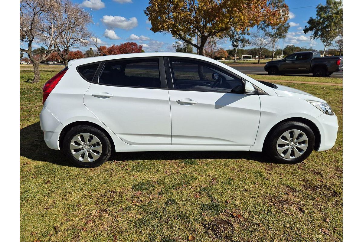 2017 Hyundai Accent Active RB4