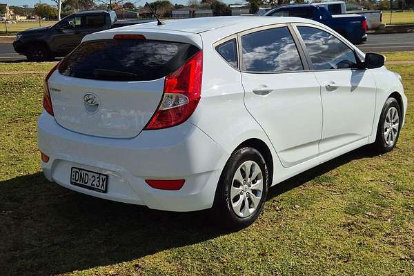 2017 Hyundai Accent Active RB4