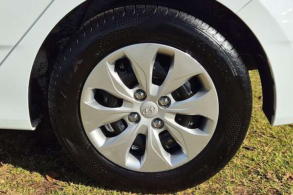 2017 Hyundai Accent Active RB4