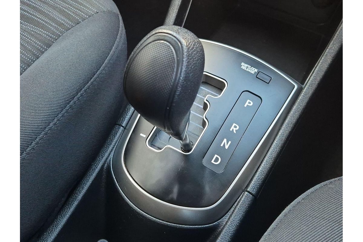 2017 Hyundai Accent Active RB4
