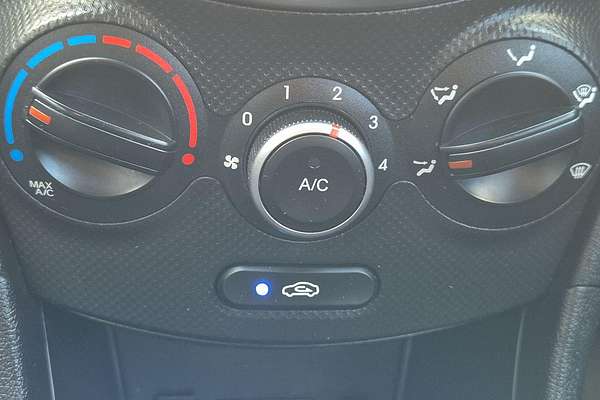 2017 Hyundai Accent Active RB4