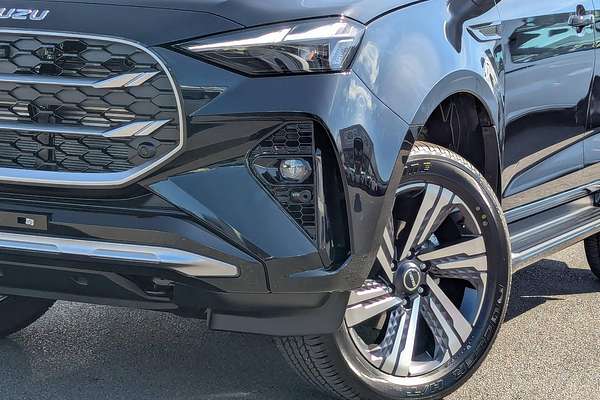 2025 Isuzu MU-X LS-T